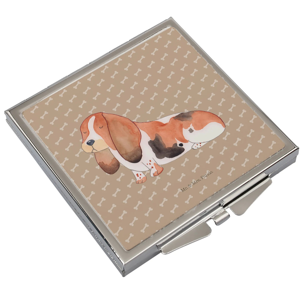 Handtaschenspiegel quadratisch Hund Basset Hound Taschenspiegel, Schminkspiegel Kompakt, Runder Taschenspiegel, Silber, Schminkspiegel To Go, Taschen-Kosmetikspiegel, Kosmetikspiegel Klein, Handspiegel Geschenkidee, Spiegel Für Handtasche, Handspiegel Zum Mitnehmen, Klappbarer Handspiegel, Mini Spiegel, Vintage Kompaktspiegel, Handspiegel Mit Hülle, Klappbarer Taschenspiegel, Tragbarer Spiegel, Klappspiegel, Spiegel Für Make-Up Tasche, Spiegel Für Unterwegs, Design Taschenspiegel, Handspiegel Für Damen, Spiegel Für Schminktasche, Reise Spiegel, Quadratischer Handspiegel, Handtaschenspiegel, Kompaktspiegel, Deko Handspiegel, Sprüche, Hund, Hundebesitzer, Hunderasse, Haustier, Hundemotiv, Tierliebhaber, Basset, Basset Hound, Kinderlos, Hundeliebe