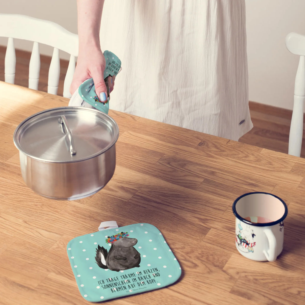 2er Set Topflappen  Stinktier Blumenmaedchen Ofenhandschuhe, Ofenhandschuh, Topflappenset, Topfhandschuhe, Topflappen lustig, Topflappen Set, Topflappen mit Spruch, Schöne Topflappen, Topfhandschuh, Topfuntersetzer, Topflappen 2er Set, Topflappen, Stinktier, Skunk, Wildtier, Raubtier, Stinki, Namaste, Yoga, Stinker