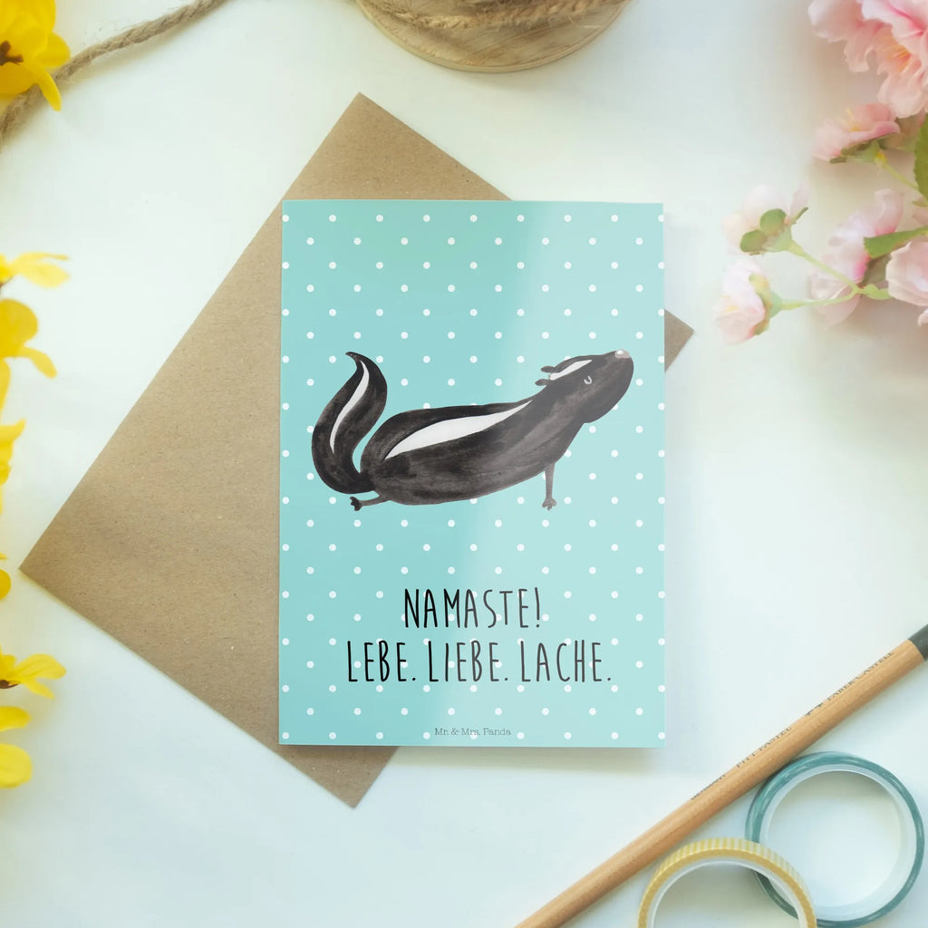 Grußkarte Stinktier Yoga Motivkarte, spruchkarte, Klappkarte, neujahrskarte, Grußkarte, weihnachtskarten, Glückwunschkarte, abiturkarte, jubiläumskarte, hochzeitskarten, Grußkarten, glückwunschkarten, genesungskarte, Beileidskarte, valentinstagskarte, babykarte, firmungskarte, einladungskarten, dankeskarten, vatertagskarte, kommunionskarte, osterkarten, osterkarte, Skunk, Stinktier, Namaste, Lache, Stinki, Liebe, Stinker, Lebe, Wildtier, Yoga, Raubtier