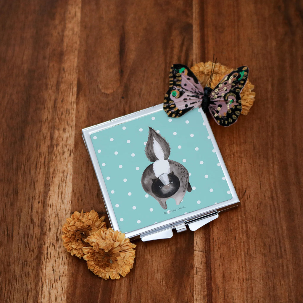 Handbag mirror skunk attack Vintage Kompaktspiegel, Taschenspiegel, Taschen-Kosmetikspiegel, Klappbarer Handspiegel, Schminkspiegel To Go, Klappspiegel, Silber, Tragbarer Spiegel, Deko Handspiegel, Quadratischer Handspiegel, Spiegel Für Unterwegs, Spiegel Für Make-Up Tasche, Spiegel Für Schminktasche, Handspiegel Geschenkidee, Design Taschenspiegel, Klappbarer Taschenspiegel, Reise Spiegel, Handspiegel Für Damen, Handtaschenspiegel, Spiegel Für Handtasche, Kompaktspiegel, Kosmetikspiegel Klein, Runder Taschenspiegel, Mini Spiegel, Schminkspiegel Kompakt, Handspiegel Mit Hülle, Handspiegel Zum Mitnehmen, Stinktier, Skunk, Raubtier, wütend, Stinki, Drohung, Wildtier, Stinker