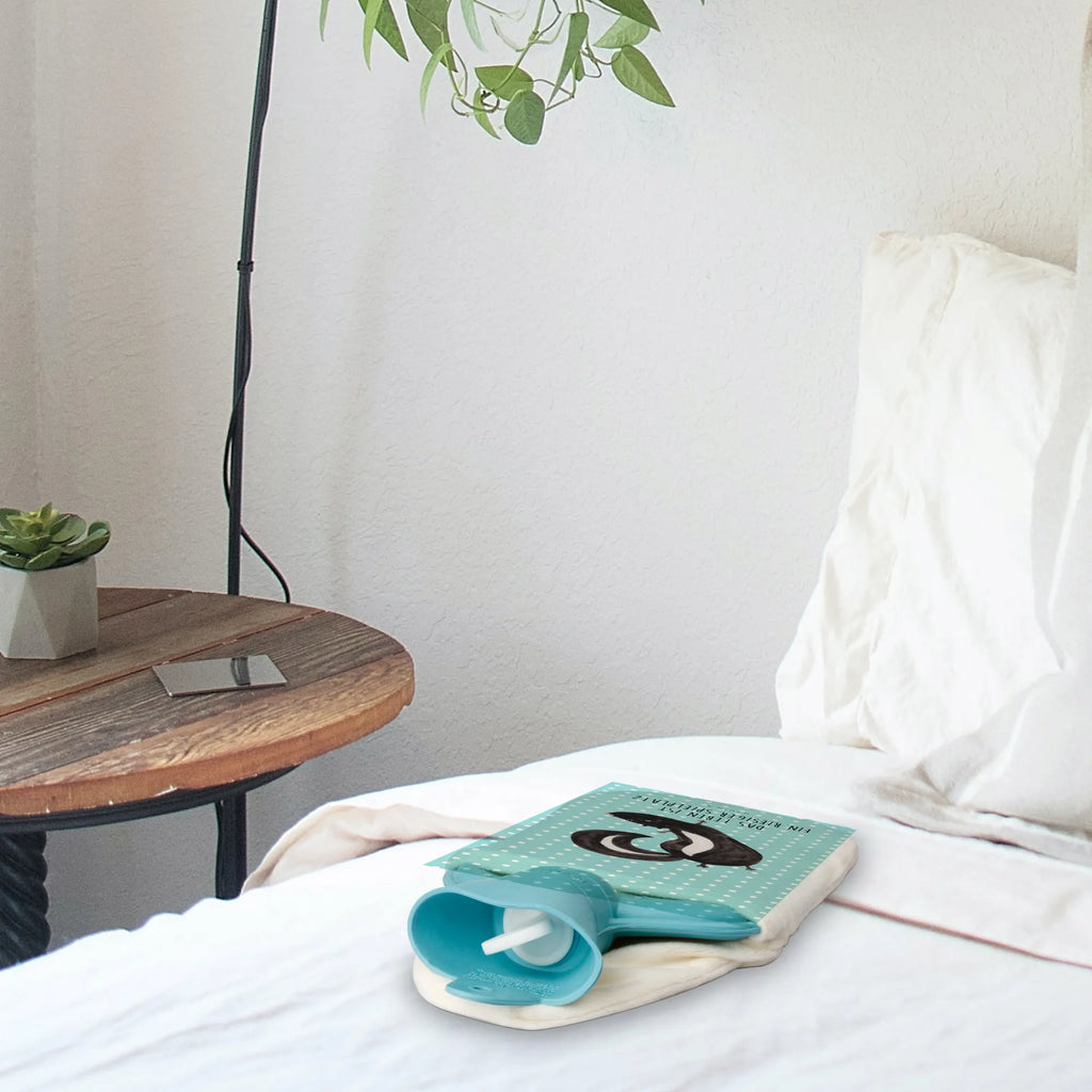 Hot water bottle skunk handstand Wärmflaschen, wärmebeutel, Wärmeflasche, warmwasserflasche, Flauschige Wärmflasche, wärmflasche gummi, Kuschelwärmflasche, Wärmflaschen mit Bezug, bettwärmflasche, Bettflasche, Wärmflasche mit Bezug, Bettflaschen, heizflasche, naturkautschuk wärmflasche, wärmflasche naturkautschuk, heißwasserflasche, warmwasserbeutel, heißwasserbeutel, Wärmflasche, Plüsch Wärmflasche, Wärmekissen, gummi wärmflasche, Stinktier, Skunk, Stinker, Spielplatz, Stinki, Kind, Verpielt, Raubtier, Wildtier