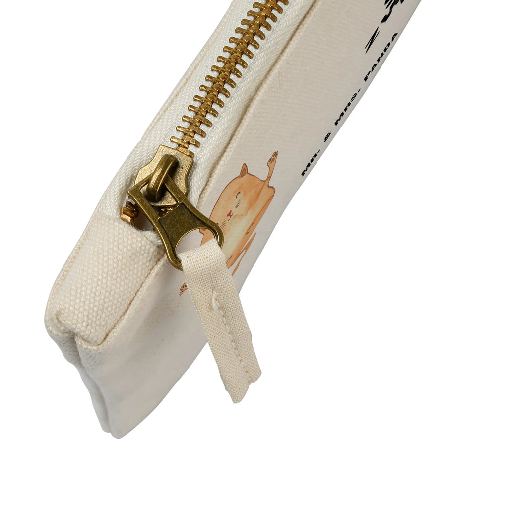 Make-up bag Cat Embrace Aufbewahrung für Schminke, Kulturbeutel Damen, Schminktasche Modern, Schminktasche Blumen, Schminktasche Klein, Kosmetiktasche Organizer, Schminktasche für Unterwegs, Schminktasche Zum Aufhängen, Schminkbeutel, Schminktasche Geschenk, Schminktasche Minimalistisch, Schminktasche Leder, Kosmetiktasche Damen, Schminktäschchen, Kosmetiktasche Für Handtasche, Reise-Kosmetiktasche, Schminktasche Mit Fächern, Kosmetiktasche Zum Mitnehmen, Schminktasche Wasserdicht, Make-Up Tasche, Kosmetiktasche Mit Spiegel, Schminktasche Für Teenager, Schminktasche Für Unterwegs, Kosmetiktasche, Schminktasche Für Mädchen, Schminktasche Reise, Schminktasche Tiermotiv, Schminktasche, Schminktasche Mit Muster, Schminktasche Groß, Stifteaufbewahrung, Schminktasche Nachhaltig, Schminktasche Stoff, Schminktasche Transparent, Schminktasche Mit Reißverschluss, Katze, Katzenmotiv, Katzenfan, Katzendeko, Katzenfreund, Katzenliebhaber, Katzenprodukte, Katzenartikel, Katzenaccessoires, Katzensouvenirs, Katzenliebhaberprodukte, Katzenmotive, Katzenliebe, Freunde, Haustier, beste Freunde, Kater, Freundin, Katzen, Liebe, Mietze, Cat, Katzenbesitzerin, Familie, Katzenhalter, Cats