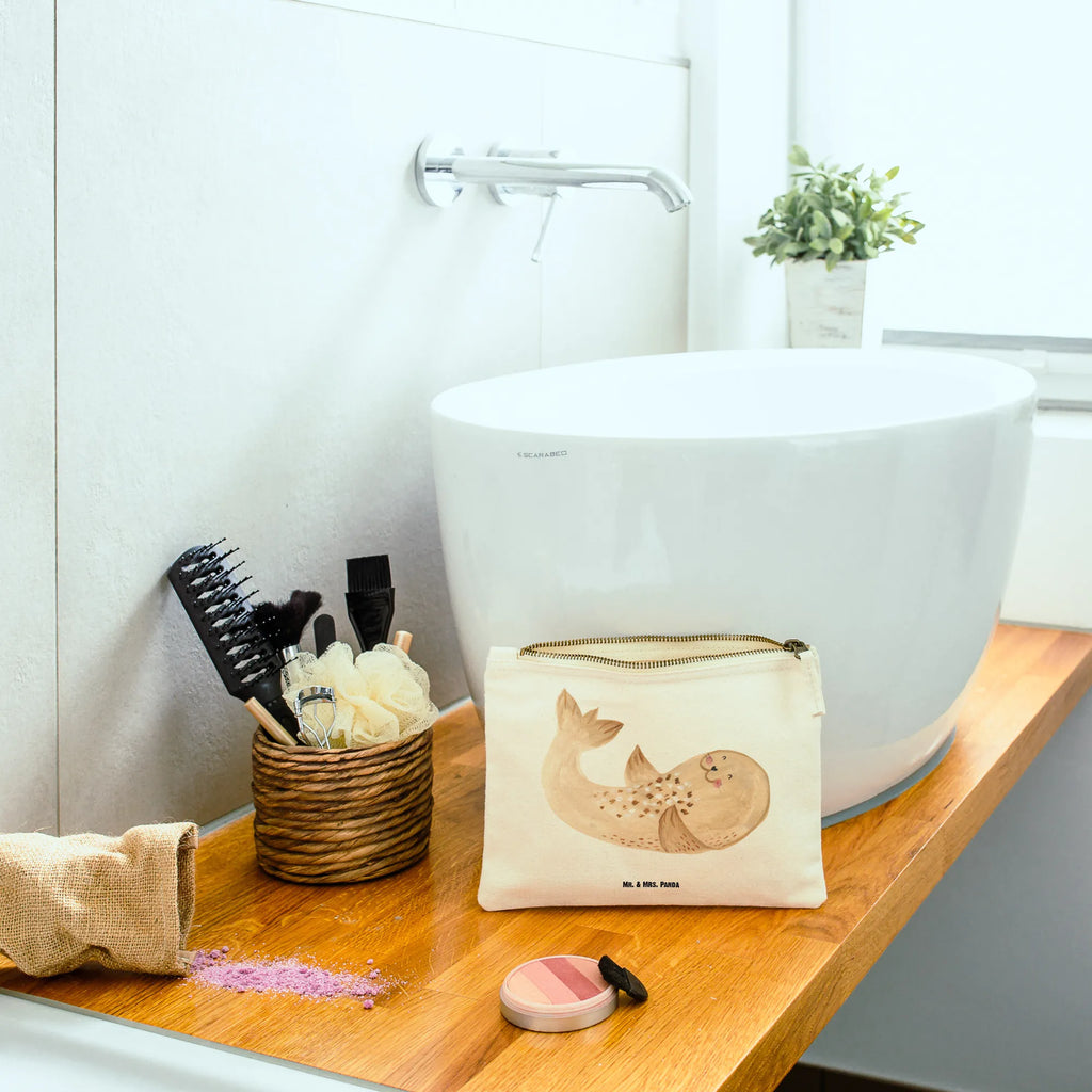 Schminktasche Robbe Liegen Waschbeutel, Schminktasche, Waschtasche, Federmappe, utensilientasche, Schminkbeutel, Schminktäschchen, Kulturtasche, Schlampermäppchen, Kosmetiktasche, toiletry bag, Kosmetikbeutel, Stiftemäppchen, aufbewahrungstasche, Etui, Mäppchen, beauty case, Kulturbeutel, kosmetiktäschchen, beauty tasche, pinsel tasche, aufbewahrungsbeutel, pencil case, Lustige Sprüche, Tiermotive, Tiere, Gute Laune, Nordsee, Robben, Freude, Seehund, Lachen, Strand, Meerestier, Robbe, Ostsee