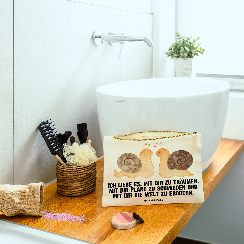 Schminktasche Schnecken Liebe Schminktasche Zum Aufhängen, Schminktasche Leder, Kosmetiktasche Für Handtasche, Schminktasche Tiermotiv, Schminktasche Für Mädchen, Schminktasche Für Teenager, Reise-Kosmetiktasche, Schminktasche Stoff, Make-Up Tasche, Schminktasche für Unterwegs, Schminktasche, Kosmetiktasche Damen, Schminktasche Groß, Schminktasche Reise, Schminktasche Modern, Kulturbeutel Damen, Aufbewahrung für Schminke, Schminktäschchen, Kosmetiktasche Organizer, Schminktasche Nachhaltig, Kosmetiktasche, Schminktasche Blumen, Schminktasche Geschenk, Schminktasche Für Unterwegs, Schminktasche Minimalistisch, Schminktasche Mit Muster, Schminktasche Klein, Schminktasche Mit Reißverschluss, Kosmetiktasche Zum Mitnehmen, Schminkbeutel, Schminktasche Transparent, Stifteaufbewahrung, Schminktasche Mit Fächern, Kosmetiktasche Mit Spiegel, Schminktasche Wasserdicht, Liebe, Partner, Freund, Freundin, Ehemann, Ehefrau, Heiraten, Verlobung, Heiratsantrag, Liebesgeschenk, Jahrestag, Hocheitstag