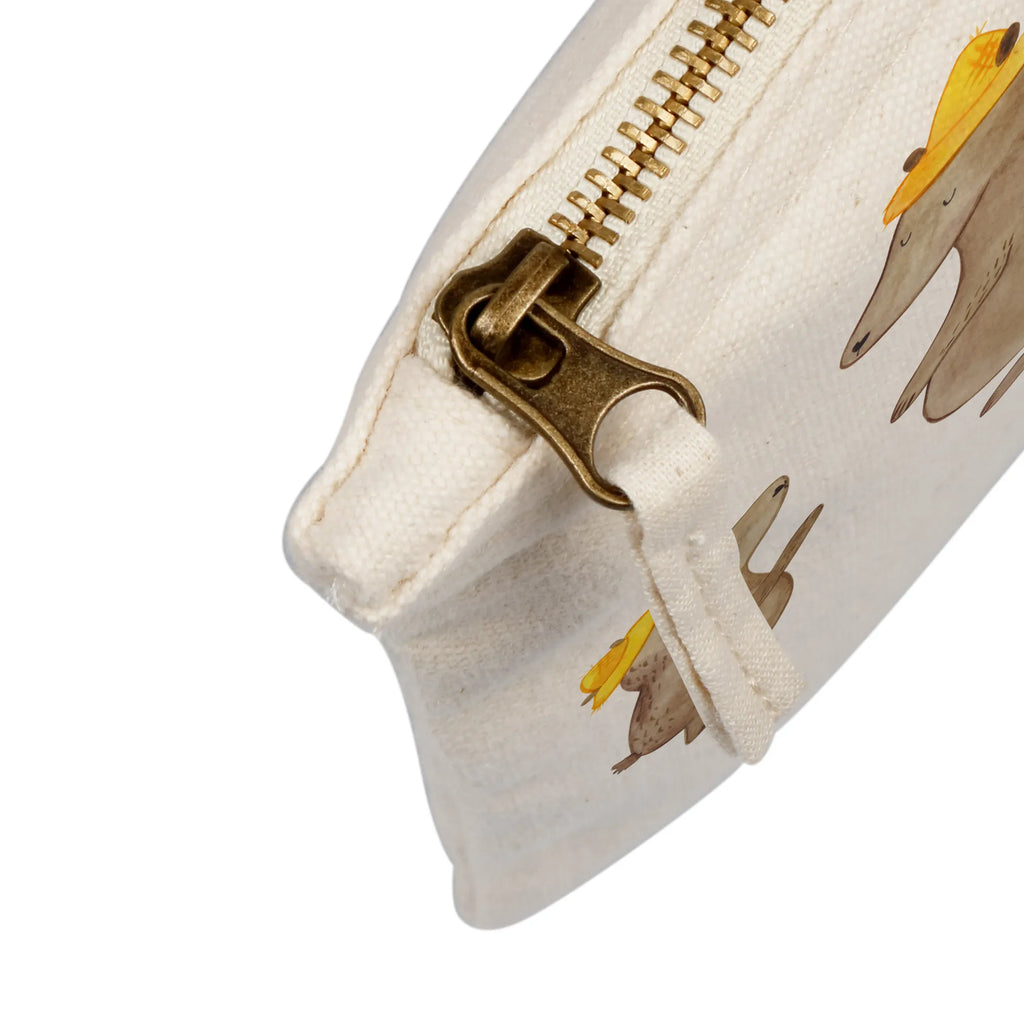 torebka na makijaż Niedźwiedzie z kapeluszami Stiftemäppchen, Kosmetiktasche, Schlampermäppchen, Waschtasche, kosmetiktäschchen, Etui, utensilientasche, Schminkbeutel, beauty case, Waschbeutel, Federmappe, Mäppchen, toiletry bag, pinsel tasche, aufbewahrungsbeutel, aufbewahrungstasche, pencil case, Kulturbeutel, Kulturtasche, Schminktäschchen, Schminktasche, beauty tasche, Kosmetikbeutel, Opa, Vatertag, Oma, Papa, Mama, Muttertag, Bruder, Schwester, Familie, Bär, Sohn, Papi, Dad, Kinder, Kind, Lieblingsmensch, Daddy, Vater-Sohn, Paps, Vater, Family, Söhne, Bären, Vorbild