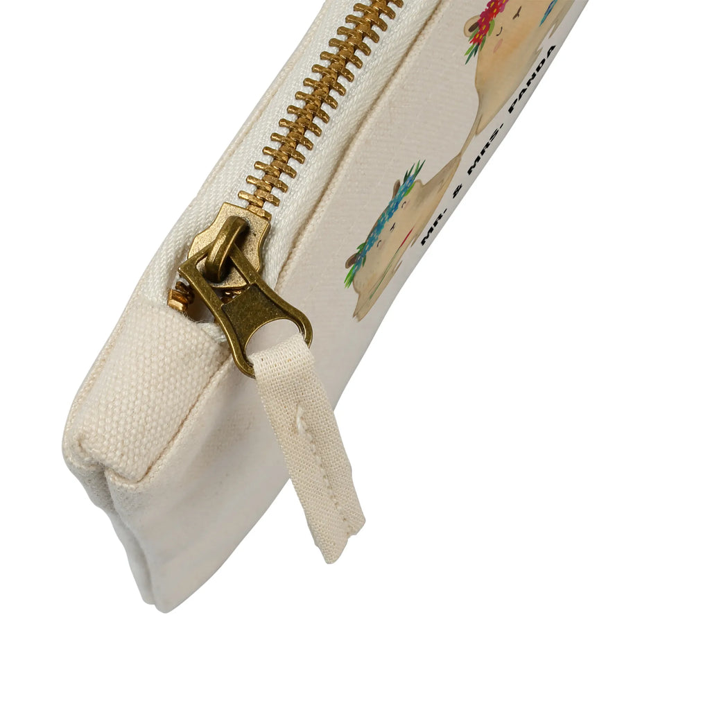 Make-up bag Bears with flower crown pencil case, Schminkbeutel, Schlampermäppchen, utensilientasche, Stiftemäppchen, Kulturbeutel, Kosmetiktasche, Federmappe, beauty case, Waschbeutel, aufbewahrungsbeutel, Mäppchen, toiletry bag, kosmetiktäschchen, pinsel tasche, Kulturtasche, beauty tasche, Etui, aufbewahrungstasche, Schminktasche, Schminktäschchen, Waschtasche, Kosmetikbeutel, Bruder, Papa, Opa, Schwester, Oma, Familie, Vatertag, Mama, Muttertag, Kinder, Lieblingsmama, Family, Mutti, Töchter, Lieblingsmensch, Tochter, Kind, Beste Mutter, Vorbild, Mutter, Mami, Bär, Bären, Weltbeste Mama, Geschenk Mama. Muttertag