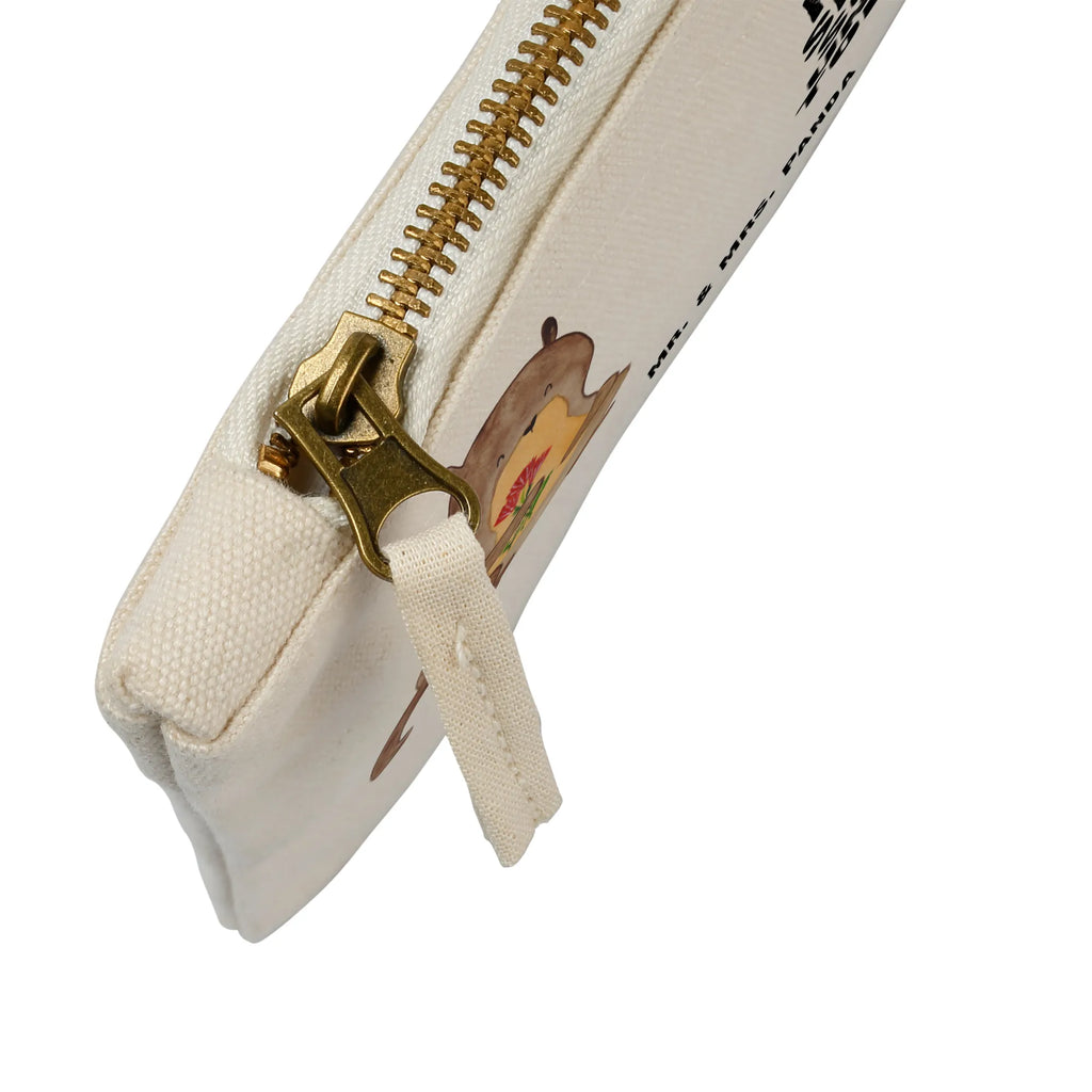 Make-up bag otter Bunch of flowers Schminktasche Reise, Schminktasche Tiermotiv, Stifteaufbewahrung, Schminktasche für Unterwegs, Kosmetiktasche Damen, Schminktasche Mit Reißverschluss, Schminktasche Modern, Schminktasche Zum Aufhängen, Kulturbeutel Damen, Schminktasche Stoff, Schminktasche Blumen, Kosmetiktasche Mit Spiegel, Schminktasche Klein, Schminktasche Transparent, Schminktasche Für Mädchen, Schminktasche Mit Fächern, Schminktasche, Reise-Kosmetiktasche, Schminktasche Leder, Schminktasche Für Unterwegs, Schminktasche Geschenk, Schminktasche Minimalistisch, Schminktasche Wasserdicht, Aufbewahrung für Schminke, Make-Up Tasche, Schminkbeutel, Kosmetiktasche Für Handtasche, Kosmetiktasche Organizer, Kosmetiktasche, Schminktäschchen, Schminktasche Mit Muster, Schminktasche Groß, Schminktasche Für Teenager, Kosmetiktasche Zum Mitnehmen, Schminktasche Nachhaltig, Otter, Fischotter, Seeotter, Otter Seeotter See Otter