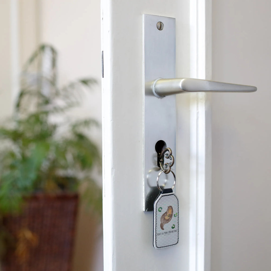 Rectangular key ring otter Water Lily Schlüsselanhänger Für Frauen Rechteckig, Schlüsselanhänger Kunststoff Rechteckig, Rechteckiger Anhänger Für Schlüssel, Schlüsselanhänger Metall Rechteckig, Rechteckiger Schlüsselanhänger Mit Namen, Rechteckiger Schlüsselanhänger, Rechteckiger Anhänger Mit Logo, Schlüsselanhänger Rechteckig, Schlüsselanhänger Form Rechteck, Schlüsselanhänger Holz Rechteckig, Schlüsselanhänger Modern Rechteckig, Schlüsselanhänger Für Familie Rechteckig, Schlüsselanhänger Personalisiert Rechteckig, Schlüsselanhänger Geschenk Rechteckig, Taschenanhänger Rechteckig, Schlüsselanhänger Mit Gravur Rechteckig, Schlüsselanhänger Mit Rechteckiger Form, Auto Schlüsselanhänger Rechteckig, Schlüsselanhänger Klassisch, Schlüsselanhänger Acryl Rechteckig, Schlüsselanhänger Für Männer Rechteckig, Schlüsselanhänger Für Paare Rechteckig, Schlüsselanhänger Büro Rechteckig, Rechteckiger Schlüsselanhänger Mit Wunschtext, Schlüsselanhänger Mit Foto Rechteckig, Werbegeschenk Schlüsselanhänger Rechteckig, Schlüsselanhänger Leder Rechteckig, Otter, Fischotter, Seeotter, Otter Seeotter See Otter