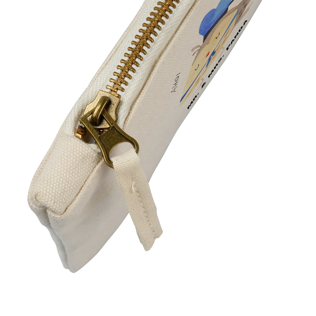 Schminktasche Eule Matrose Schlampermäppchen, Kosmetikbeutel, Schminkbeutel, aufbewahrungsbeutel, utensilientasche, Stiftemäppchen, Mäppchen, beauty tasche, Etui, Waschbeutel, Schminktasche, Federmappe, aufbewahrungstasche, toiletry bag, Kulturbeutel, kosmetiktäschchen, Schminktäschchen, Kosmetiktasche, Kulturtasche, pencil case, pinsel tasche, Waschtasche, beauty case, Eule, Wortspiel Lustig, Eule Deko, Matrose, Owl, Ehe, Hochzeitstag Geschenk, Eule Spruch, Heimathafen, Freundin, Seefahrer