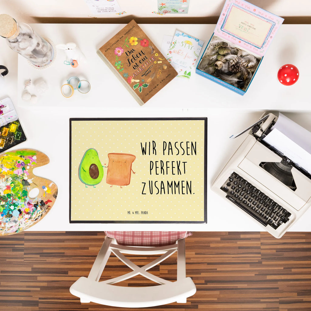 Schreibtischunterlage Avocado Toast Tischunterlage, tischauflage, arbeitsmatte, tischmatten, schreibtischauflagen, tischpad, arbeitsunterlage, Schreibtisch Matte, schreibauflagen, tischauflagen, Schreibtisch Unterlagen, schreibmatte, schreibtischunterlage, tischmatte, pultunterlage, Schreibunterlage, tischpads, schreibtischunterlagen, schreibtischmatte, schreibauflage, Schreibtischauflage, Avocado, Veggie, Vegan, Gesund, Liebespaar, Jahrestagsgeschenk, Toast, Verlobt, Toastbrot, Hochzeitsgeschenk, Jahrestag, Pärchen, Hochzeit, Freundin, Freund, Verlobungsparty
