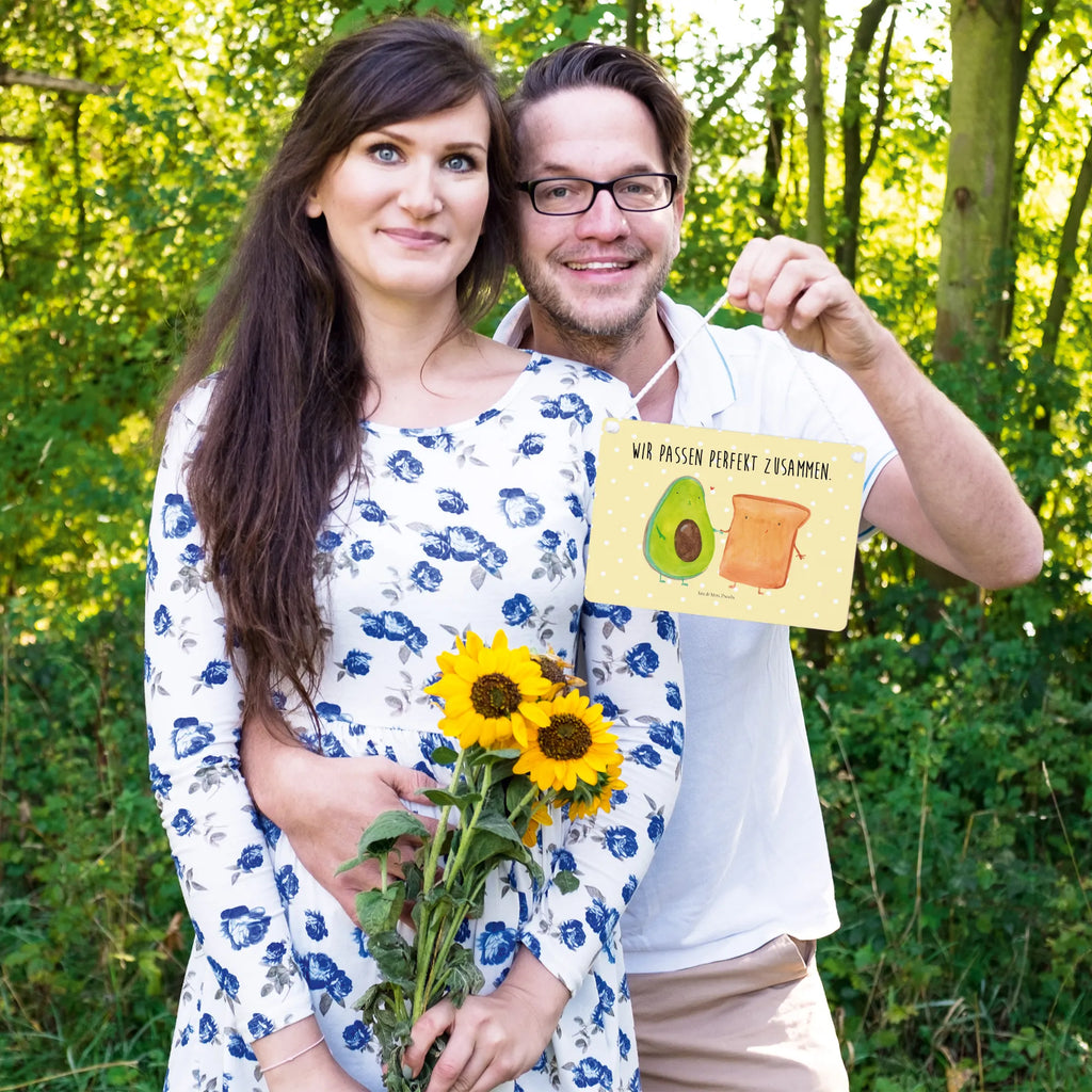 Deko Schild Avocado Toast Dekos child Für Garten, Deko Wandtafel, Schild mit Spruch, Dekoschild Zum Aufhängen, Badschild, Spruchschild, Dekoschild Für Flur, Türschild, Deko schild Für Wohnzimmer, Türschild Familie, Büro, Türschild Mit Spruch, Dekoschild, Home Schilder, Holztafel, Holzschild, Dekoschild Für Badezimmer, Küchenschild, Wandschild, Deko schild Für Küche, WC Schild, Deko Schild, Motiv Schild, Deko schild Für Balkon, Vegan, Avocado, Gesund, Veggie, Hochzeit, Pärchen, Toast, Freund, Toastbrot, Liebespaar, Hochzeitsgeschenk, Verlobungsparty, Jahrestag, Freundin, Verlobt, Jahrestagsgeschenk