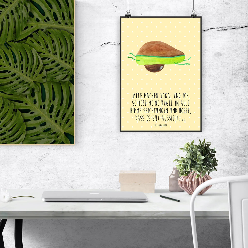 Poster Avocado Yoga Bild für Wand, Plakat, Wandbild, kunst für die wand, wanddruck, Mr. & Mrs. Panda Poster, Wandposter, wandkunst, kunstposter, Bild, Wanddeko Bild, Wandschmuck, kunstdruck poster, Deko Bild, Posterdruck, Designposter, grafikposter, Wanddekoration, wanddeko, drucke, Kunstdruck, Poster, Gesund, Vegan, Veggie, Avocado, Avocado Yoga Vegan