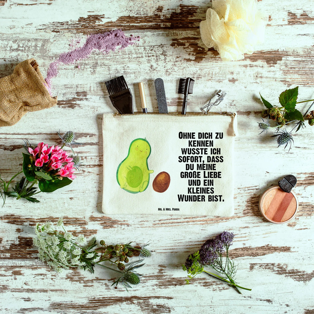 Make-up bag avocado core rolls utensilientasche, aufbewahrungstasche, pencil case, Waschbeutel, Mäppchen, Schminktasche, kosmetiktäschchen, Kulturtasche, aufbewahrungsbeutel, beauty case, Schlampermäppchen, beauty tasche, Etui, Federmappe, Kulturbeutel, Schminkbeutel, Stiftemäppchen, toiletry bag, Waschtasche, Kosmetikbeutel, Kosmetiktasche, pinsel tasche, Schminktäschchen, Avocado, Veggie, Vegan, Gesund, Schwanger, Säugling, Liebe, Baby, Kind, Babyparty, Love, Schwangerschaft, Avocados, Große Liebe, Geburt, Erstes Kind, Geburtstag, Zur Geburt