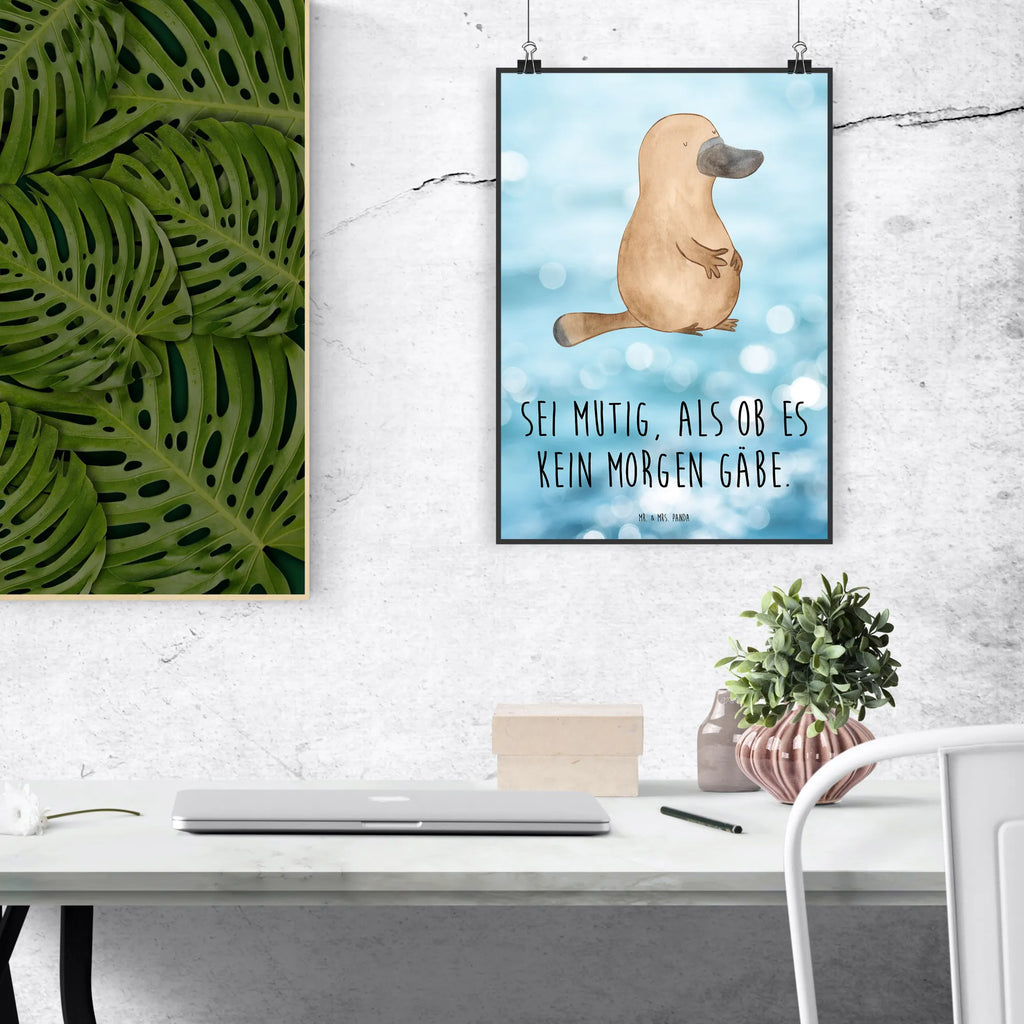 Poster platypus courage Wandposter, Deko Poster, Posterdruck, Kunstdruck, Mr. & Mrs. Panda Poster, Wanddekoration, typografie poster, drucke, Wanddeko Bild, grafikposter, Wandbild, Designposter, kunstdruck poster, Panda Poster, Poster, wanddeko, Design Poster, Plakat, Wandschmuck, Deko Bild, kunstposter, Bild, wandkunst, wanddruck, Urlaub, Meer, Meerestiere, Motivation, Neuanfang, Lebensweisheit, Neustart, Büro, Weltreise, mutig, Raodtrip, Arbeit, Schnabeltiere, Training, Schnabeltier, Mut