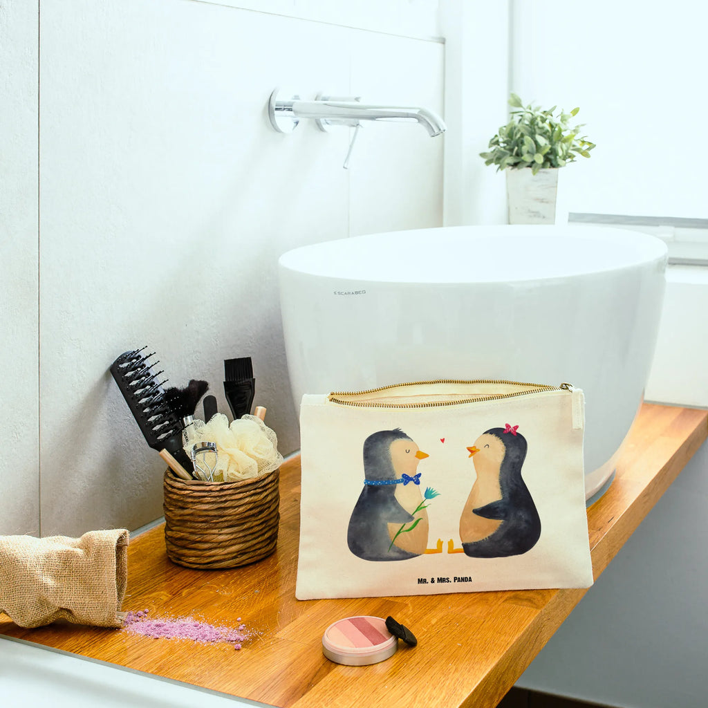 Make-up bag Penguin pair Schminktasche für Unterwegs, Schminkbeutel, Schminktasche Für Teenager, Kosmetiktasche Für Handtasche, Schminktasche Tiermotiv, Schminktasche Für Unterwegs, Stifteaufbewahrung, Schminktasche Groß, Schminktasche Stoff, Schminktasche Wasserdicht, Kosmetiktasche, Schminktasche Leder, Kosmetiktasche Damen, Aufbewahrung für Schminke, Schminktasche Transparent, Schminktasche Nachhaltig, Kulturbeutel Damen, Schminktasche, Make-Up Tasche, Schminktasche Für Mädchen, Kosmetiktasche Mit Spiegel, Schminktasche Reise, Schminktasche Geschenk, Kosmetiktasche Organizer, Schminktasche Mit Reißverschluss, Schminktasche Klein, Schminktasche Mit Fächern, Schminktasche Modern, Schminktasche Minimalistisch, Kosmetiktasche Zum Mitnehmen, Schminktäschchen, Schminktasche Zum Aufhängen, Reise-Kosmetiktasche, Schminktasche Blumen, Schminktasche Mit Muster, Pinguin, Liebesgeschenk, Hochzeitsgeschenk, große Liebe, Liebe, Jahrestag, Liebesbeweis, Verlobung, Pinguine, Liebespaar, Hochzeit, Traumpaar, Hochzeitstag