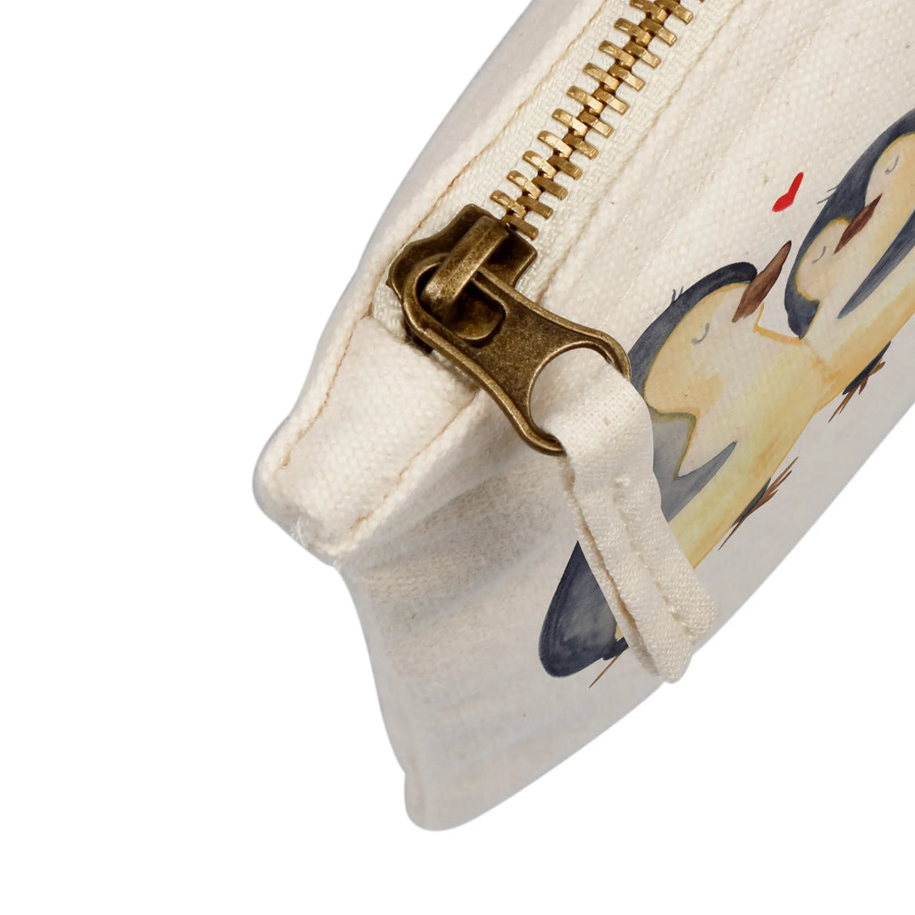 Make-up bag Penguin embrace Schminktasche Transparent, Schminktasche Stoff, Kosmetiktasche, Schminktasche Blumen, Schminktasche Mit Muster, Schminkbeutel, Kosmetiktasche Zum Mitnehmen, Kulturbeutel Damen, Schminktasche Mit Reißverschluss, Schminktasche Zum Aufhängen, Schminktasche, Aufbewahrung für Schminke, Schminktasche Modern, Schminktasche Klein, Schminktasche Geschenk, Schminktasche Reise, Schminktasche Groß, Schminktasche Mit Fächern, Schminktasche Für Teenager, Schminktasche Tiermotiv, Schminktasche Für Mädchen, Schminktasche Leder, Schminktasche Wasserdicht, Schminktasche Minimalistisch, Kosmetiktasche Mit Spiegel, Kosmetiktasche Für Handtasche, Schminktasche Für Unterwegs, Schminktäschchen, Schminktasche für Unterwegs, Kosmetiktasche Organizer, Schminktasche Nachhaltig, Make-Up Tasche, Kosmetiktasche Damen, Stifteaufbewahrung, Reise-Kosmetiktasche, Pinguin, Hochzeitsgeschenk, Liebespaar, Verlobung, Jahrestag, Liebesgeschenk, Liebesbeweis, Liebe, Hochzeitstag, Hochzeit