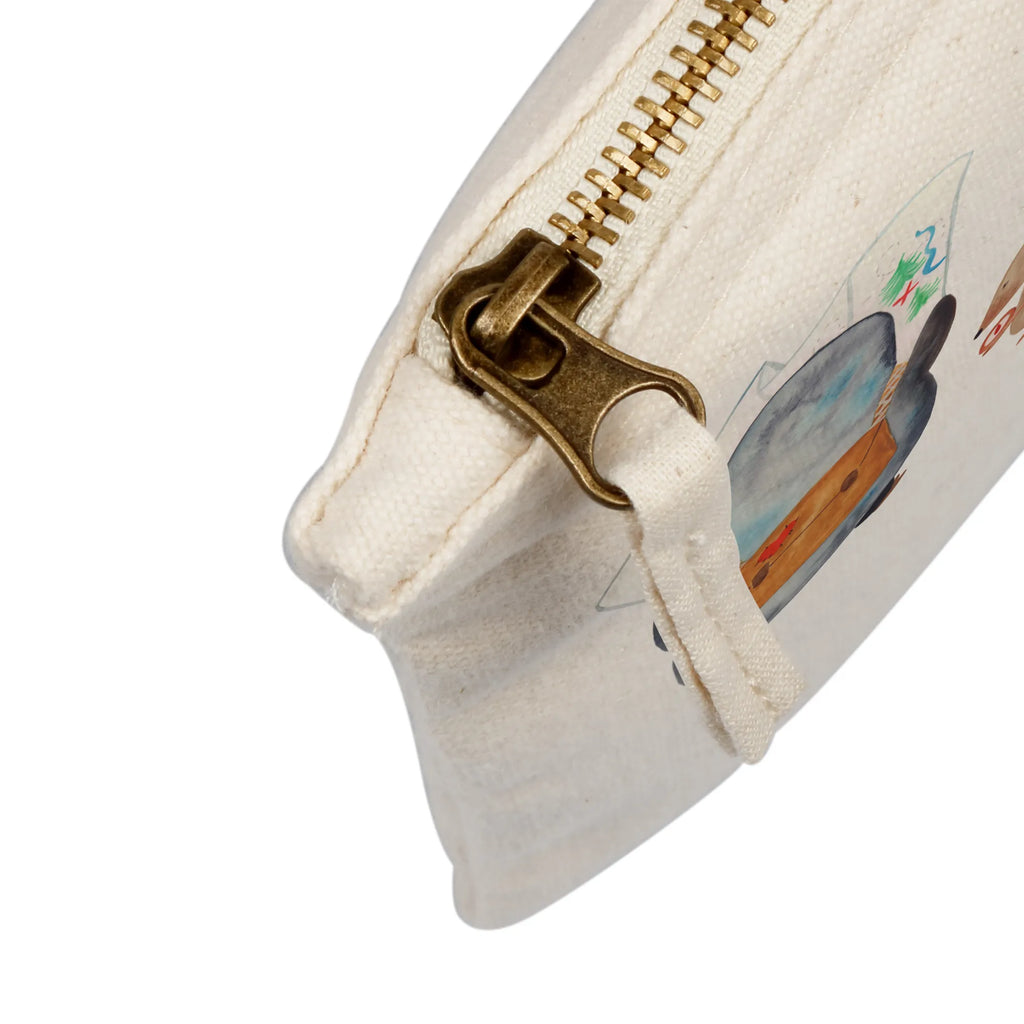 Schminktasche Pinguin & Maus Wanderer Federmappe, kosmetiktäschchen, Kulturtasche, pencil case, utensilientasche, Schlampermäppchen, toiletry bag, Schminktasche, Waschtasche, Etui, Kosmetikbeutel, Stiftemäppchen, Kulturbeutel, beauty tasche, aufbewahrungstasche, Waschbeutel, beauty case, Schminkbeutel, Mäppchen, Kosmetiktasche, aufbewahrungsbeutel, Schminktäschchen, pinsel tasche, Pinguin, Wandern, Wanderlust, Ausflug, Abenteurer, Pinguine, Abenteuer, Roadtrip