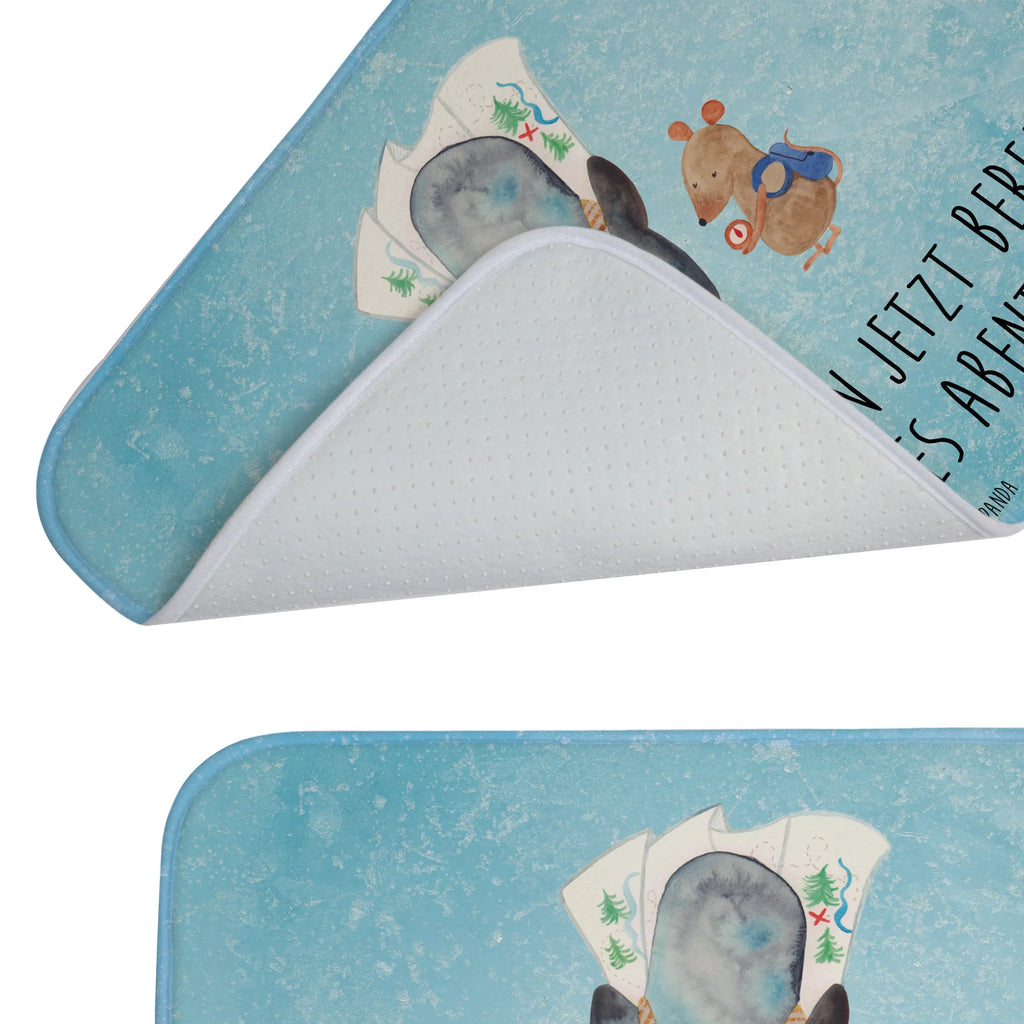 Badematte Pinguin & Maus Wanderer Badläufer, badezimmervorleger, Badvorleger, Bad Fußmatte, rutschfeste matte, badezimmer läufer, badezimmermatten, badmatten, duschmatten, duschmatte, fußmatte bad, bad läufer, teppich für bad, badezimmermatte, Teppich Fürs Bad, Badteppich, Badezimmer Matte, wannenvorleger, Badezimmerteppich, Badematte, badezimmerteppiche, Duschvorleger, Pinguin, Ausflug, Wanderlust, Wandern, Roadtrip, Abenteuer, Pinguine, Abenteurer