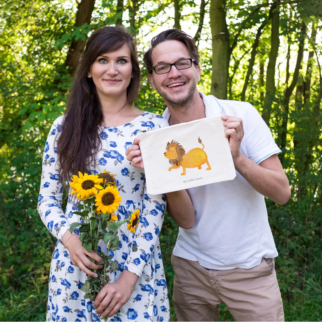 Make-up bag Star sign Lion Stifteaufbewahrung, Kosmetiktasche Für Handtasche, Reise-Kosmetiktasche, Schminktasche Mit Muster, Schminktasche Modern, Schminktasche Klein, Schminktasche Blumen, Kosmetiktasche Organizer, Schminktasche Geschenk, Schminktasche Tiermotiv, Schminktasche Leder, Schminktasche Mit Reißverschluss, Kosmetiktasche, Kulturbeutel Damen, Kosmetiktasche Mit Spiegel, Kosmetiktasche Zum Mitnehmen, Schminktäschchen, Schminktasche Groß, Schminkbeutel, Schminktasche Für Mädchen, Schminktasche Transparent, Schminktasche Für Teenager, Kosmetiktasche Damen, Schminktasche Zum Aufhängen, Aufbewahrung für Schminke, Schminktasche Reise, Make-Up Tasche, Schminktasche Stoff, Schminktasche Für Unterwegs, Schminktasche für Unterwegs, Schminktasche Wasserdicht, Schminktasche, Schminktasche Nachhaltig, Schminktasche Minimalistisch, Schminktasche Mit Fächern, Tierkreiszeichen, Sternzeichen, Horoskop, Astrologie, Aszendent, Geburtstag August, Geschenk August, Löwe Sternzeichen, Löwe Geschenk, König der Tiere, Geburtstag Juli, Geschenk Juli