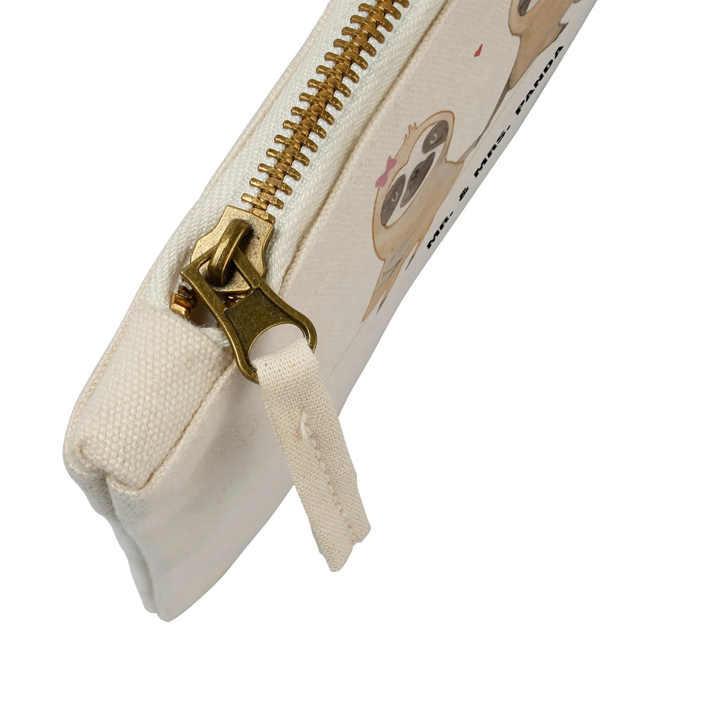 Schminktasche Faultier Pärchen toiletry bag, beauty case, Schlampermäppchen, Kosmetiktasche, Kulturtasche, beauty tasche, Kulturbeutel, Schminkbeutel, aufbewahrungstasche, kosmetiktäschchen, utensilientasche, Federmappe, Mäppchen, Kosmetikbeutel, pinsel tasche, Schminktasche, Stiftemäppchen, Waschbeutel, aufbewahrungsbeutel, Etui, pencil case, Schminktäschchen, Waschtasche, Faultier, Faultier Geschenk, Faultier Deko, Faultierpärchen, Liebespaar, Faultiere, Relaxen, Verlobt, Beziehung, faul, Faultierliebe, Gemeinsam, Liebe, Pärchen, Verliebt, Langsamkeit, Lieblingstier