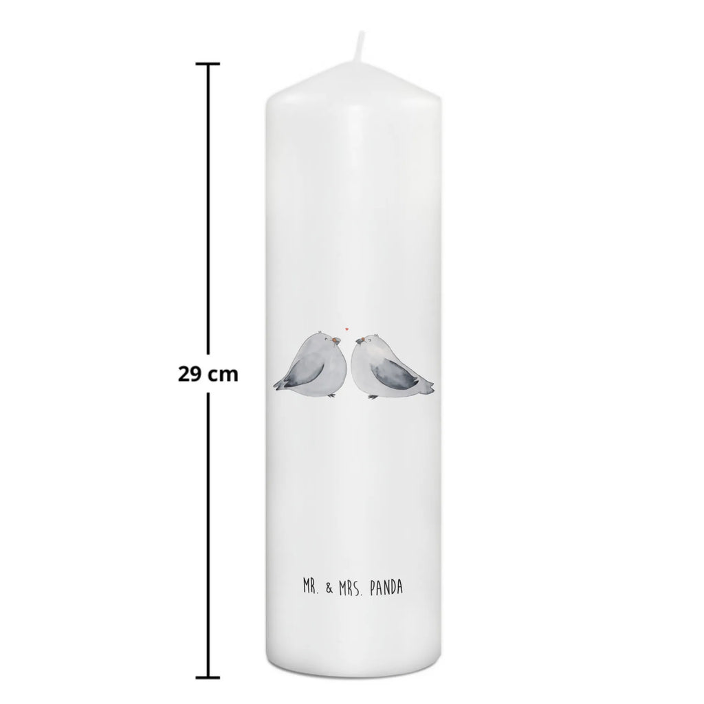 Candle Turtledoves in love Zylinderkerze, Erinnerungskerze, Dekorative Kerze, Geburtskerze, Geburtstagskerze, Erinnerungslicht, Stumpenkerze, Adventskerze, Tafelkerze, Weihnachtskerze, Schmuckkerze, Kerze Mit Spruch, Dekokerze, Bedruckte Kerze, Tischkerze, Blockkerze, Hochzeitskerze, Dinnerkerze, Kommunionskerze, Wunschkerze, Kerze Mit Motiv, Handgemachte Kerze, Grosse Kerze, Osterkerze, Laternenkerze, Gartenkerze, Wachskerze, Freundin, Freund, Liebe, Liebesgeschenk, Jahrestag, Verlobung, Partner, Ehemann, Ehefrau, Heiraten, Heiratsantrag, Hocheitstag, Turteltauben, Geschenk Freundin, Turteltäubchen, Hochzeitstag, Geschenk Freund, Geschenk Hochzeit, Verheiratet, Tauben, Verlobt, Verliebt, Liebesbeweis