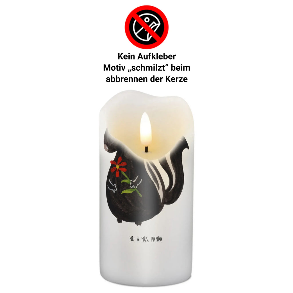 Candle skunk flower Kommunionskerze, Grosse Kerze, Tafelkerze, Osterkerze, Weihnachtskerze, Erinnerungskerze, Blockkerze, Dekokerze, Dinnerkerze, Handgemachte Kerze, Wachskerze, Bedruckte Kerze, Tischkerze, Adventskerze, Stumpenkerze, Zylinderkerze, Kerze Mit Motiv, Kerze Mit Spruch, Geburtskerze, Dekorative Kerze, Hochzeitskerze, Laternenkerze, Geburtstagskerze, Gartenkerze, Erinnerungslicht, Schmuckkerze, Wunschkerze, Skunk, Stinktier, Stinker, Verträumt, Träume, Raubtier, Dreams, Tagträumer, Stinki, Wildtier