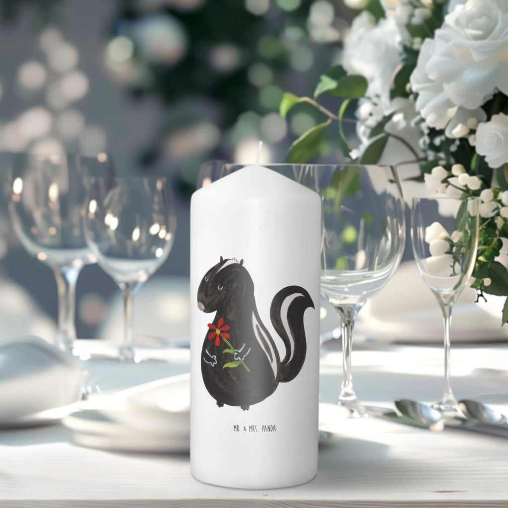 Candle skunk flower Kommunionskerze, Grosse Kerze, Tafelkerze, Osterkerze, Weihnachtskerze, Erinnerungskerze, Blockkerze, Dekokerze, Dinnerkerze, Handgemachte Kerze, Wachskerze, Bedruckte Kerze, Tischkerze, Adventskerze, Stumpenkerze, Zylinderkerze, Kerze Mit Motiv, Kerze Mit Spruch, Geburtskerze, Dekorative Kerze, Hochzeitskerze, Laternenkerze, Geburtstagskerze, Gartenkerze, Erinnerungslicht, Schmuckkerze, Wunschkerze, Skunk, Stinktier, Stinker, Verträumt, Träume, Raubtier, Dreams, Tagträumer, Stinki, Wildtier