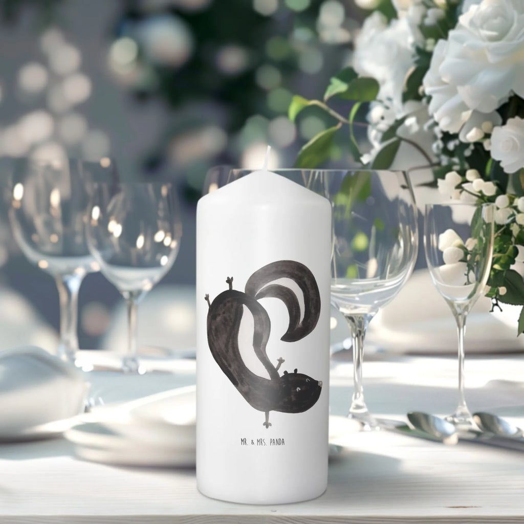 Kerze Stinktier Handstand Dekorative Kerze, Tafelkerze, Weihnachtskerze, Erinnerungslicht, Geburtskerze, Kerze Mit Spruch, Adventskerze, Gartenkerze, Geburtstagskerze, Handgemachte Kerze, Hochzeitskerze, Blockkerze, Wachskerze, Zylinderkerze, Grosse Kerze, Tischkerze, Stumpenkerze, Kommunionskerze, Dekokerze, Laternenkerze, Kerze Mit Motiv, Schmuckkerze, Osterkerze, Dinnerkerze, Wunschkerze, Erinnerungskerze, Bedruckte Kerze, Skunk, Stinktier, Spielplatz, Stinker, Verpielt, Wildtier, Stinki, Kind, Raubtier