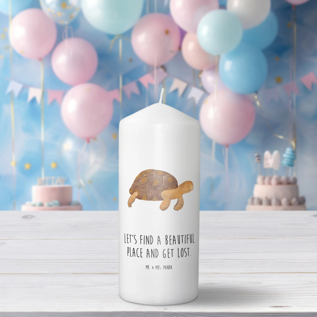 Candle tortoise March Erinnerungslicht, Stumpenkerze, Grosse Kerze, Adventskerze, Blockkerze, Dinnerkerze, Osterkerze, Hochzeitskerze, Bedruckte Kerze, Dekorative Kerze, Erinnerungskerze, Tischkerze, Geburtskerze, Tafelkerze, Dekokerze, Kerze Mit Spruch, Weihnachtskerze, Gartenkerze, Zylinderkerze, Wachskerze, Geburtstagskerze, Wunschkerze, Laternenkerze, Handgemachte Kerze, Schmuckkerze, Kerze Mit Motiv, Kommunionskerze, Urlaub, Meer, Meerestiere, Reiselust, Motivation, Schildkröten, Inspiration, Get Lost, Neustart, Schildkröte, Abenteuer, Lieblingsmensch