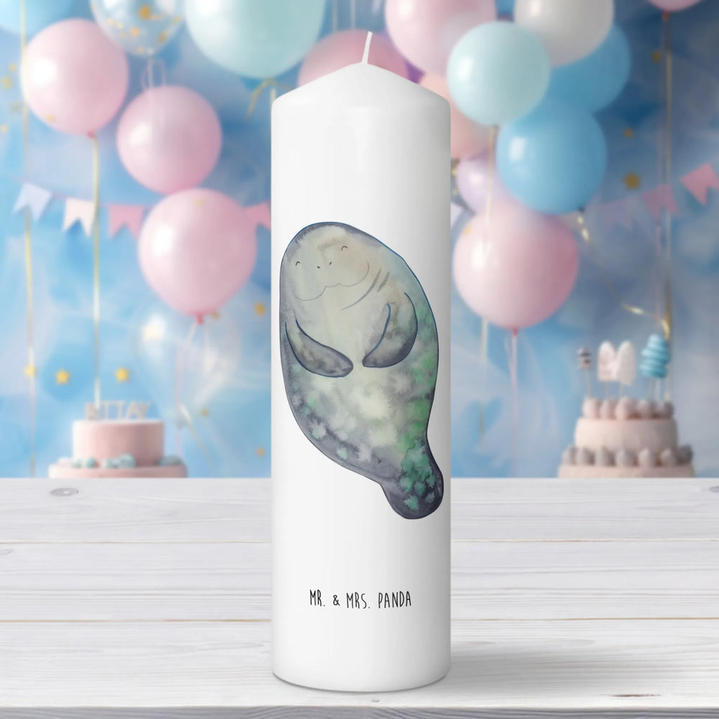 Candle manatee happy Gedenkkerze, Tischkerze, Metall-Kerze, Laternenkerze, Andachtskerze, Dinnerkerzenpaar, Kerze Mit Fotoeinleger, Kerze Für Hochzeit, Kerze Mit Gravur, Kerze Für Ostern, Kerze Mit Motiv, Kerze Für Taufe, Handgemachte Kerze, Sojawachskerze, Kerze Für Advent, Glas-Kerze, Kerze Mit Namensgravur, Fair-Trade-Kerze, Streukerze, Kerze Für Firmung, Bio-Kerze, Votivkerze, Handgegossene Kerze, Stumpenkerze, Stumpenkerzen-Set, Grabkerze, Kerze Für Weihnachten, Stabkerze, Kerze, Gartenkerze, Outdoor-Kerze, Stearin­kerze, Kerze Ohne Duft, Duftkerze, Dinnerkerze, Kerze Als Gastgeschenk, Blockkerze, Kerze Mit Spruch, Kerze Mit Duft, Kerze Für Kommunion, Kerze Für Geburtstag, Trauerkerze, Teelicht, Tafelkerze, Grablicht, Kerze Mit Prägung, Meerestiere, Meer, Urlaub, Respekt, Neustart, Zufrieden, Freundin, Neuanfang, Liebeskummer, Seekuh, Selbstliebe, Seekühe, Achtsamkeit