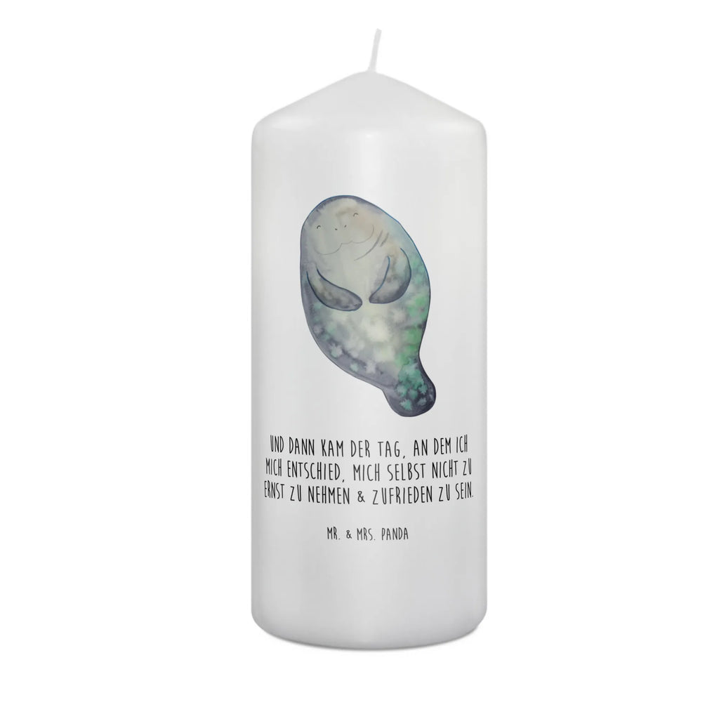 Candle manatee happy Gedenkkerze, Tischkerze, Metall-Kerze, Laternenkerze, Andachtskerze, Dinnerkerzenpaar, Kerze Mit Fotoeinleger, Kerze Für Hochzeit, Kerze Mit Gravur, Kerze Für Ostern, Kerze Mit Motiv, Kerze Für Taufe, Handgemachte Kerze, Sojawachskerze, Kerze Für Advent, Glas-Kerze, Kerze Mit Namensgravur, Fair-Trade-Kerze, Streukerze, Kerze Für Firmung, Bio-Kerze, Votivkerze, Handgegossene Kerze, Stumpenkerze, Stumpenkerzen-Set, Grabkerze, Kerze Für Weihnachten, Stabkerze, Kerze, Gartenkerze, Outdoor-Kerze, Stearin­kerze, Kerze Ohne Duft, Duftkerze, Dinnerkerze, Kerze Als Gastgeschenk, Blockkerze, Kerze Mit Spruch, Kerze Mit Duft, Kerze Für Kommunion, Kerze Für Geburtstag, Trauerkerze, Teelicht, Tafelkerze, Grablicht, Kerze Mit Prägung, Meerestiere, Meer, Urlaub, Respekt, Neustart, Zufrieden, Freundin, Neuanfang, Liebeskummer, Seekuh, Selbstliebe, Seekühe, Achtsamkeit